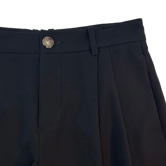 VINCE High Rise Pleated Dress Shorts • 8 • black • Chic Minimalist Quiet Luxury - Picture 2 of 9